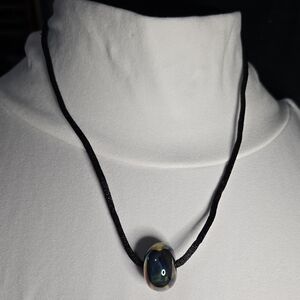 Elegant Black and Silver Pendant Necklace